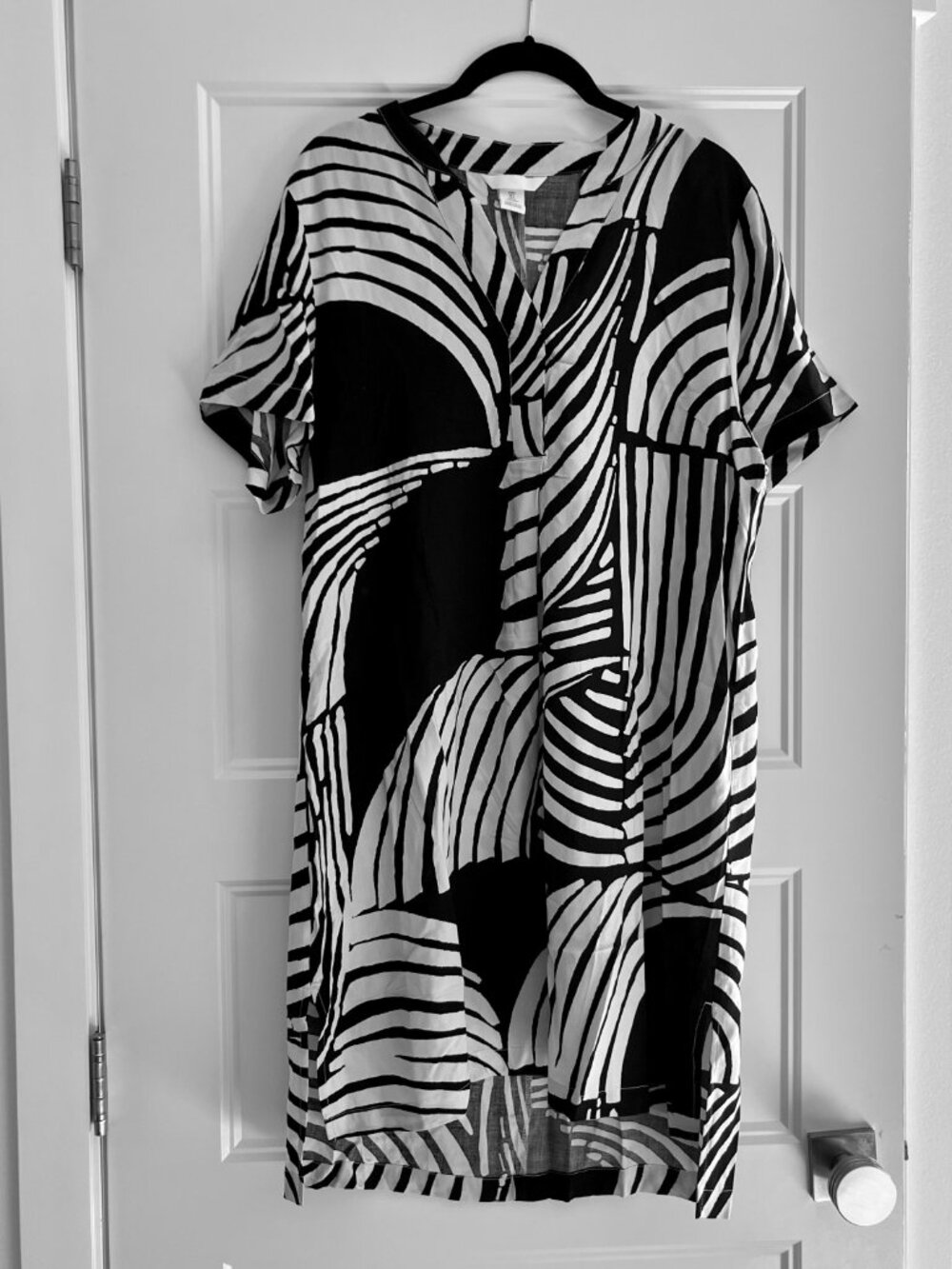 NWOT H&M Black & White Viscose Tunic Dress